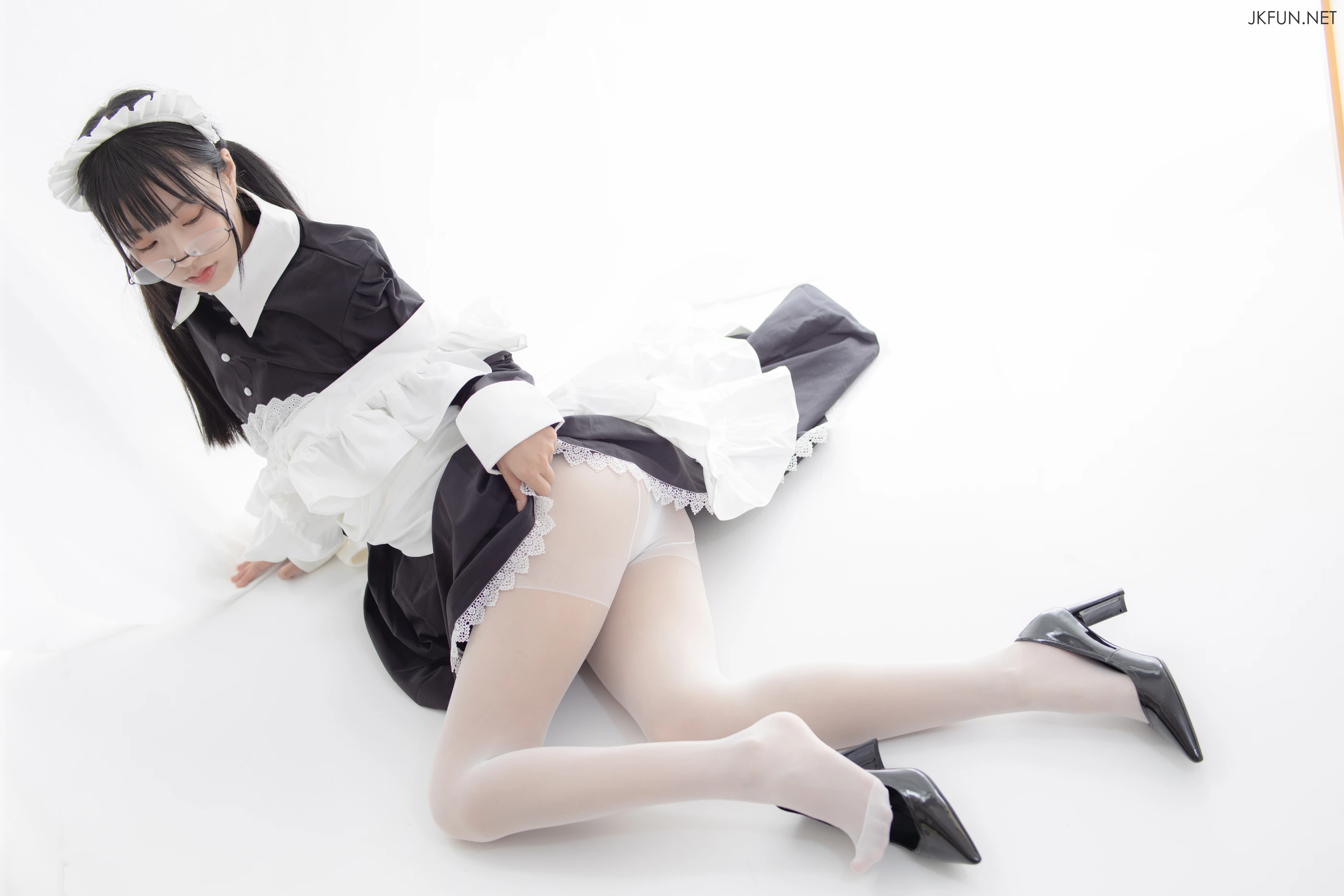 森萝财团 [JKFUN-017] 眼镜白丝女仆 [127P 1V]插图8